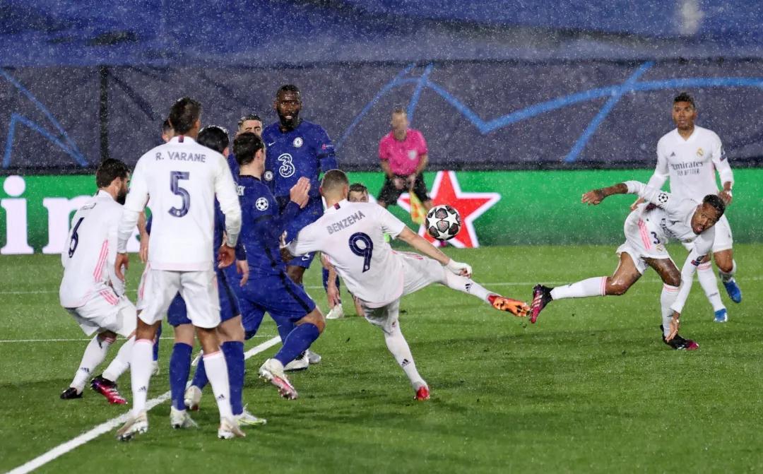 الاتحاد الدوري السعودي الترتيبتطورات مثيرة في سباق البطولة