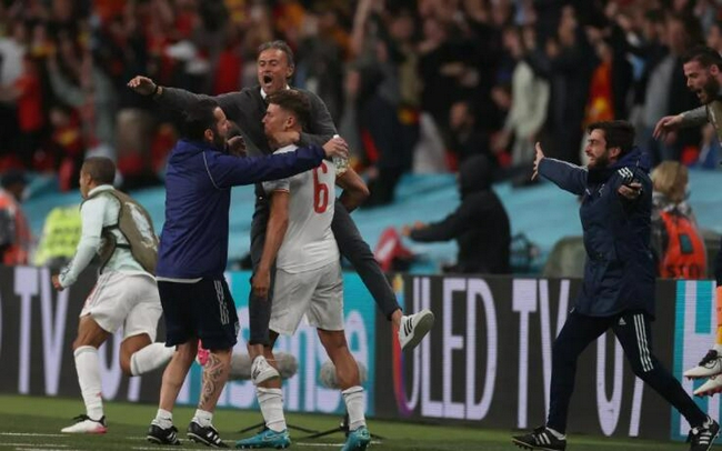أبدى أنشيلوتي أسفه على إهدار الفرص بعد خسارة ريال مدريد الثقيلة 4-0 أمام برشلونة